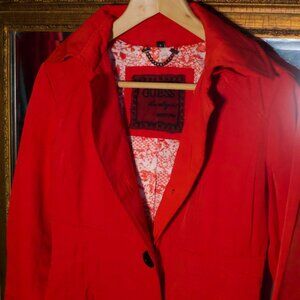 Guess Red Coat 🌹
